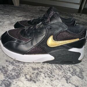 Toddlers Nike Kids' Black and Gold Air max Athletic Shoes